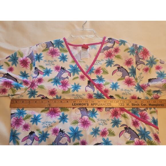 Eeyore Disney L Scrub Top To Know Me to Love Me Winnie Pooh Nurse Veterinarian - Picture 4 of 5
